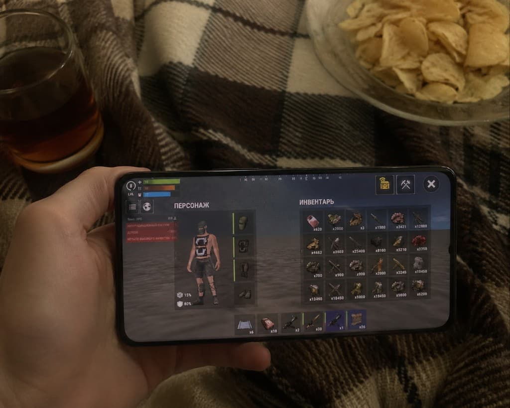 A player launching Legacy Survival on a phone